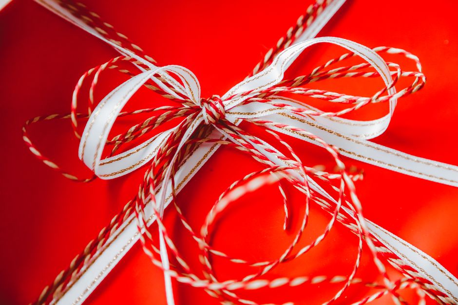 Offrir autrement : pourquoi les cadeaux sensoriels touchent